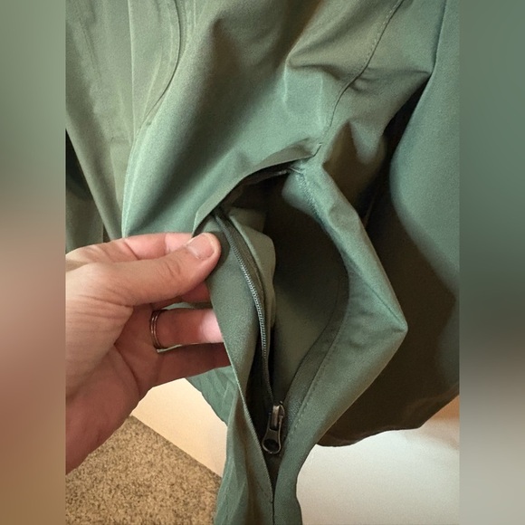 Men’s Swiss Tech Weatherproof Olive Green Hooded Soft Shell Jacket Size Medium - Picture 3 of 6